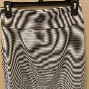 Straight skirt, S, black and white stripped